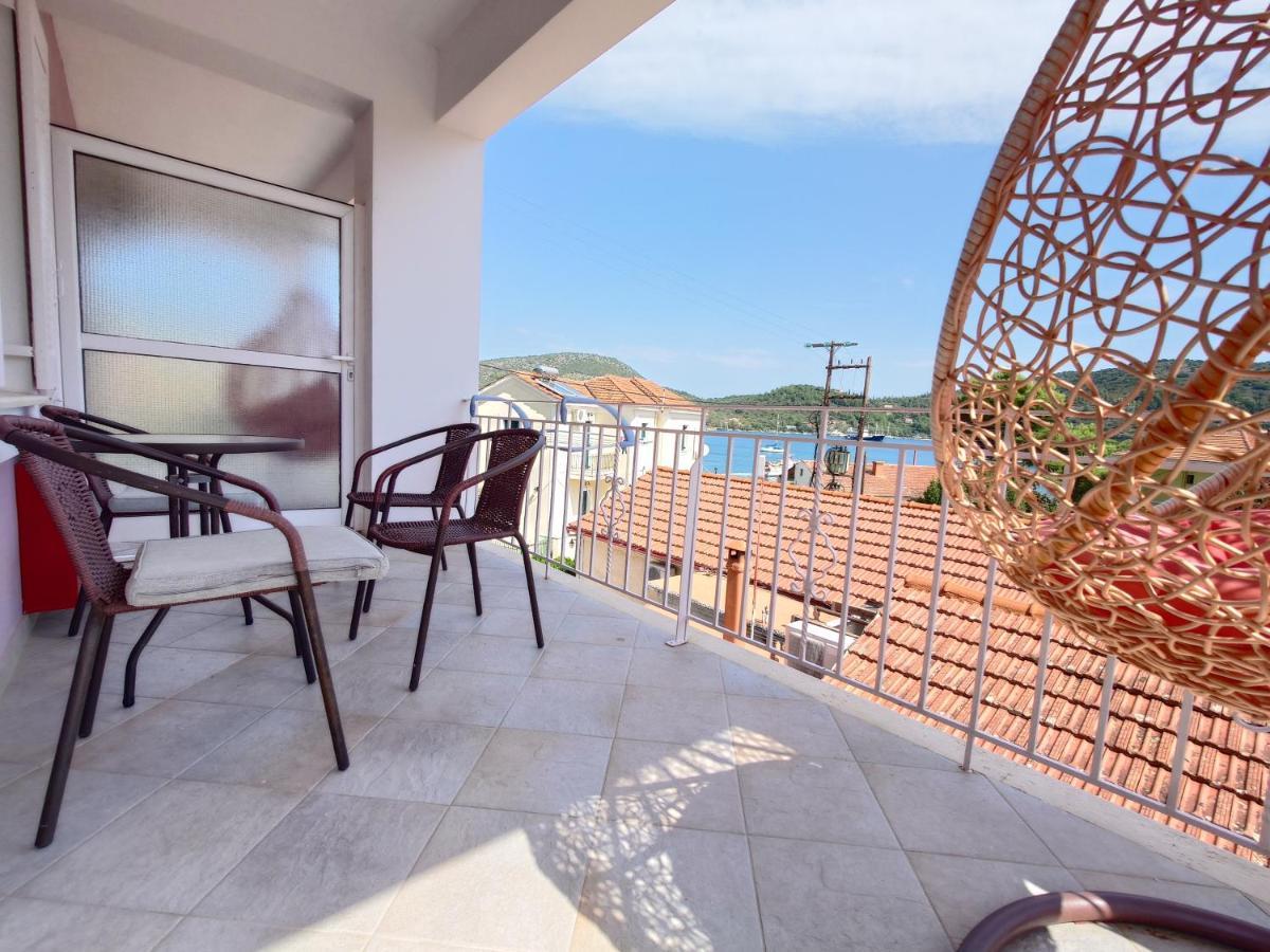 Iris Apartments Ithaca Vathy  Buitenkant foto