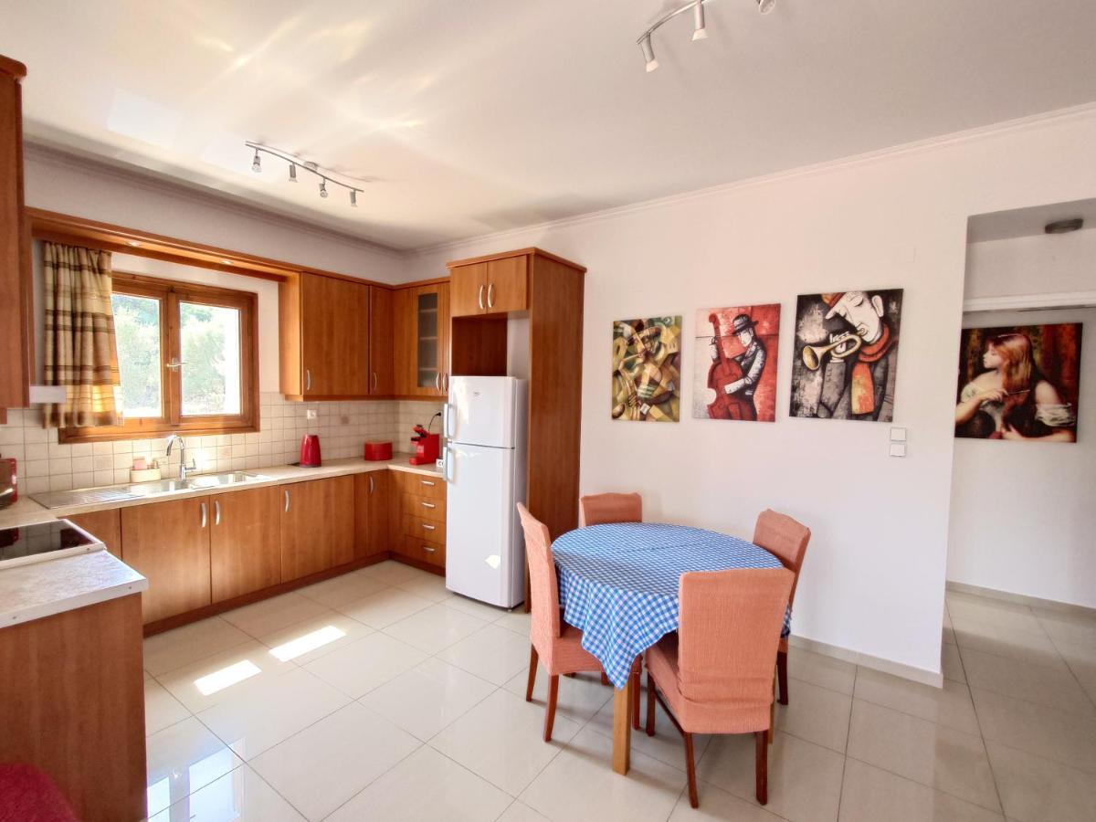 Iris Apartments Ithaca Vathy  Buitenkant foto